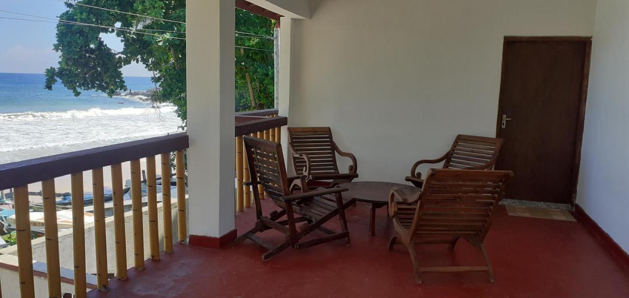 Kiralawella Beach Inn Matara Ngoại thất bức ảnh