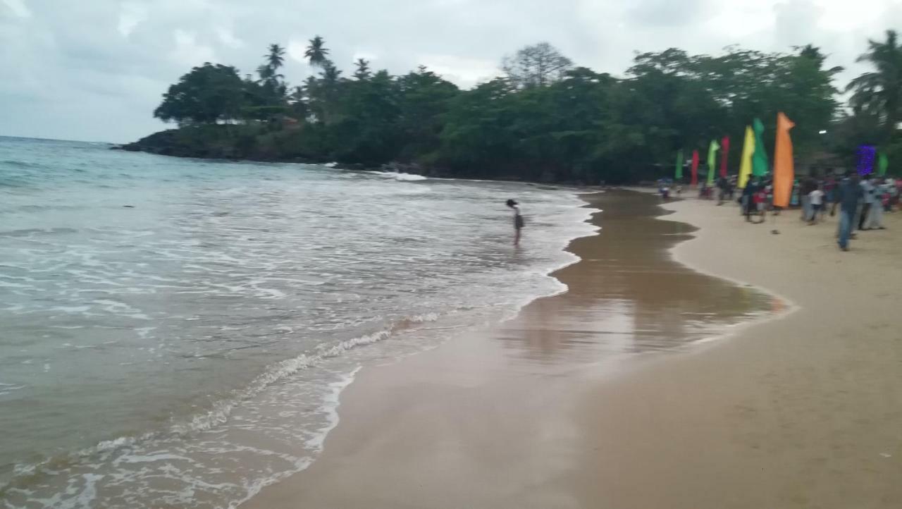 Kiralawella Beach Inn Matara Ngoại thất bức ảnh